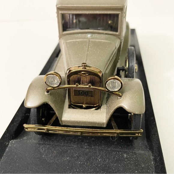 1928 Ford Model A Canadian Tire Liberty Classics Limited Edition - Picture 4 of 16